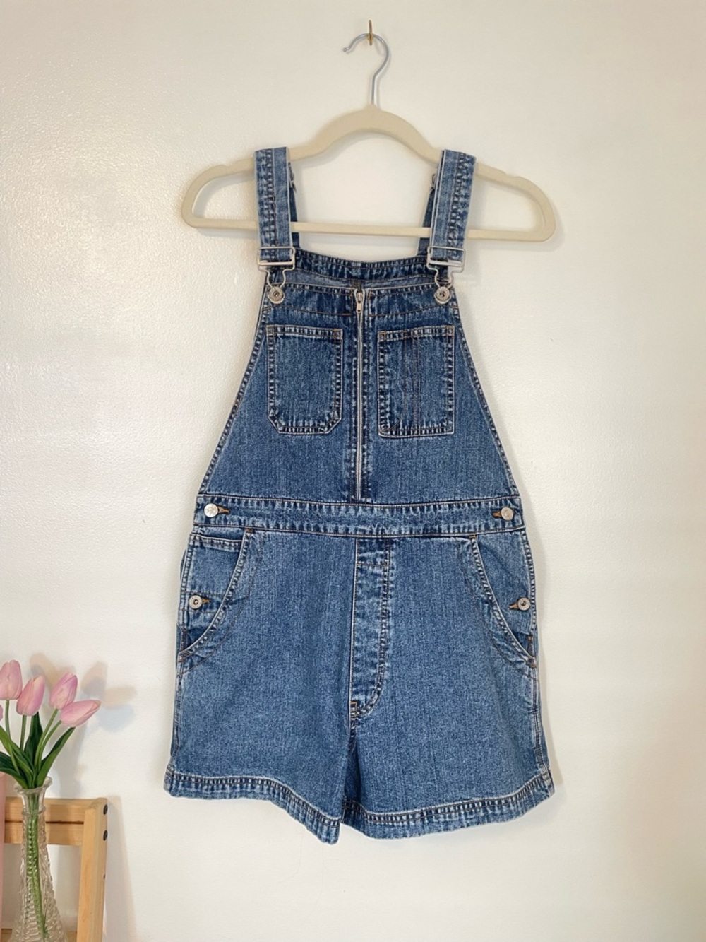 Gap vintage blue denim overall shorts size medium